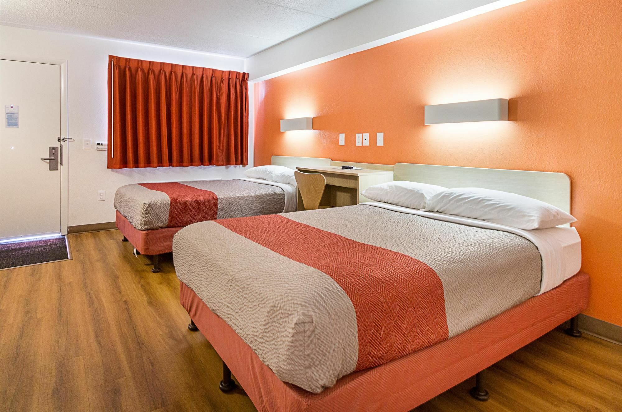 Hotel Red Roof Plus+ Columbus -